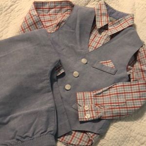 3 pc boy suit. By class club.size 3t